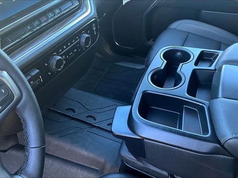 Used 2022 Chevrolet Silverado 1500 LT image 11