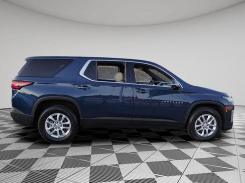 Certified 2023 Chevrolet Traverse LS w/ Safety Package FWD image 8