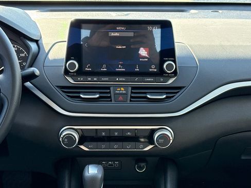 Certified 2025 Nissan Altima 2.5 S image 14