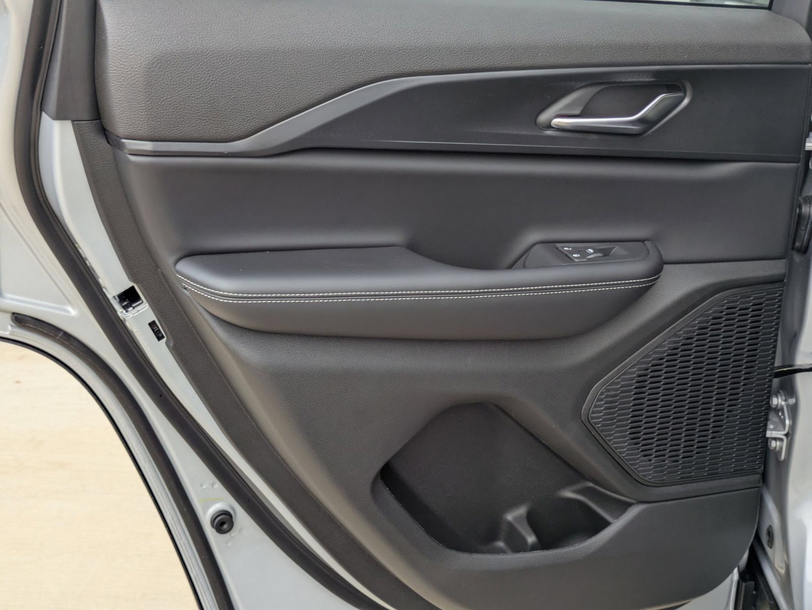 New 2025 Jeep Grand Cherokee Laredo X w/ MOPAR Finishing Package RWD image 14