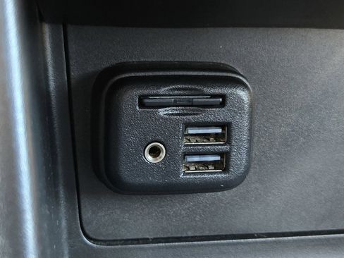 Used 2021 GMC Canyon Denali image 23