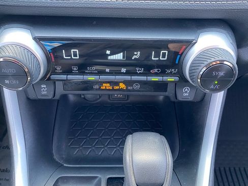 Used 2024 Toyota RAV4 XLE FWD image 23