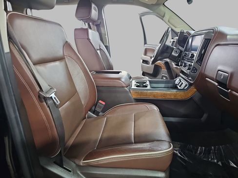 Certified 2016 Chevrolet Silverado 2500 High Country w/ Duramax Plus Package image 13