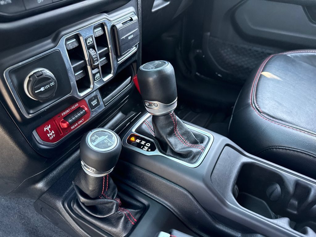 Used 2019 Jeep Wrangler Unlimited Rubicon AWD/4WD image 30