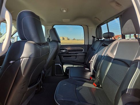 Used 2024 RAM 2500 Laramie image 10