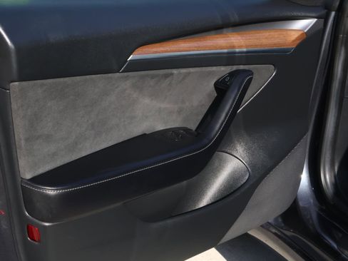 Used 2022 Tesla Model 3 Long Range image 15