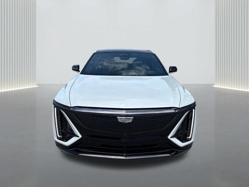 New 2027 Cadillac Lyriq Sport RWD image 2