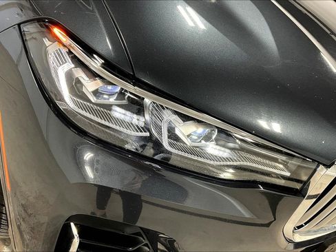 Used 2022 BMW X7 xDrive40i image 38
