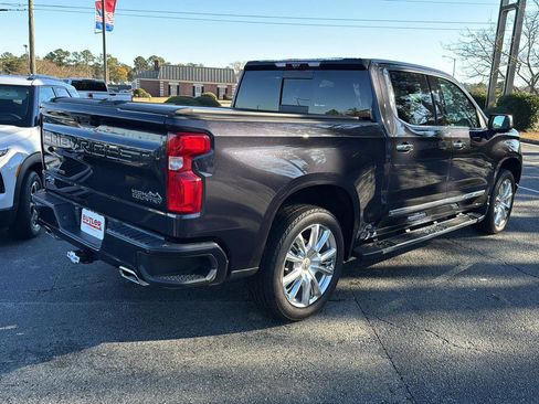 Used 2023 Chevrolet Silverado 1500 High Country w/ Technology Package image 5