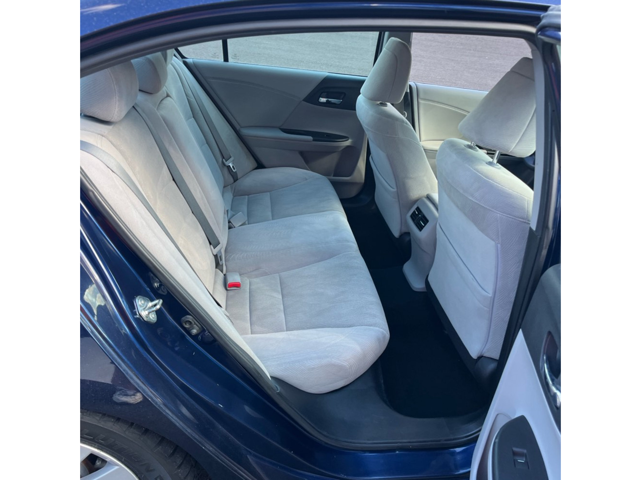 Used 2015 Honda Accord EX image 11