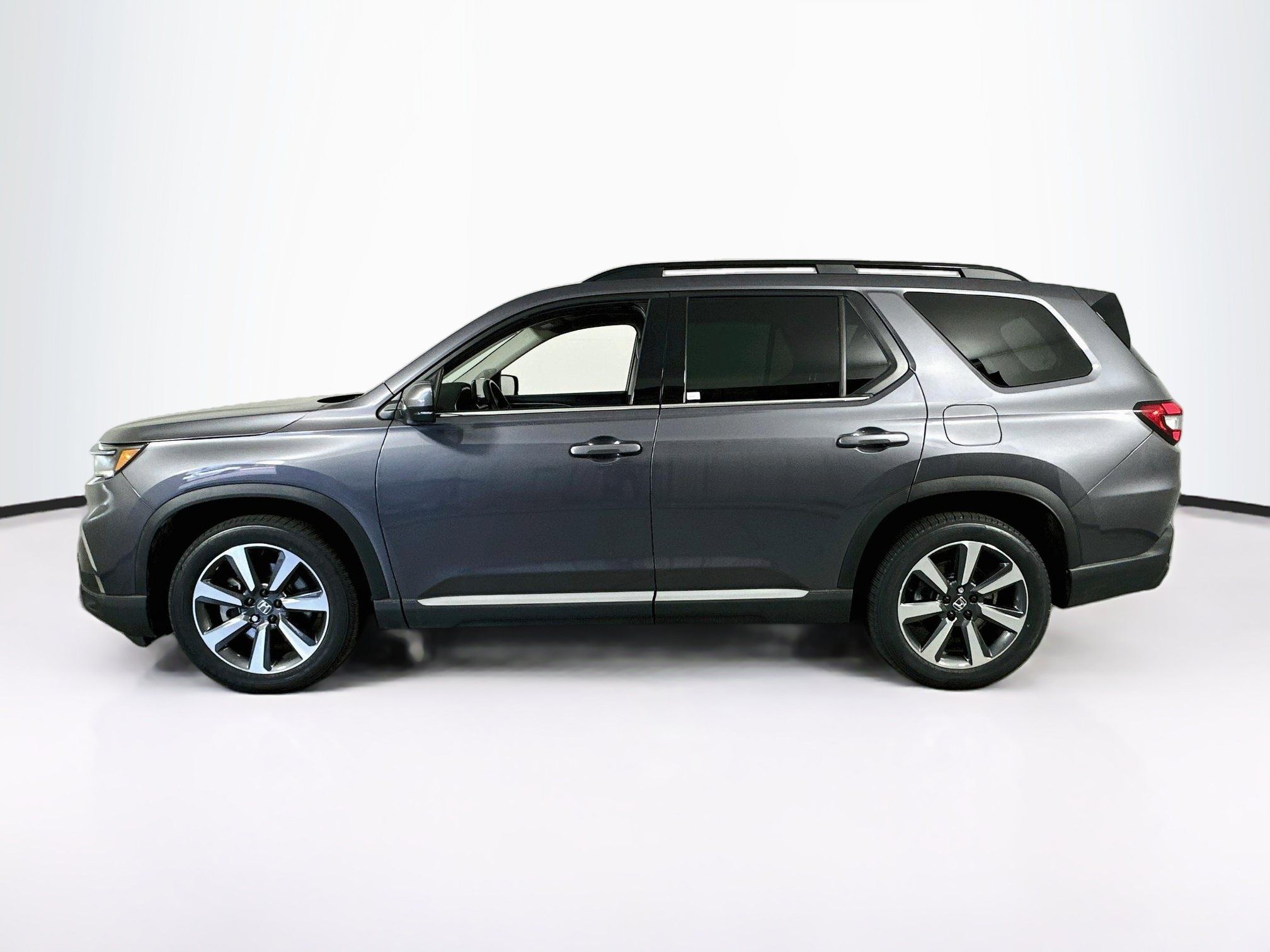 Used 2023 Honda Pilot Elite image 8