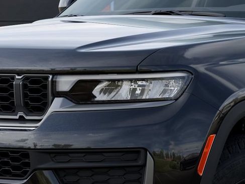 New 2026 Jeep Grand Cherokee Altitude AWD/4WD image 10