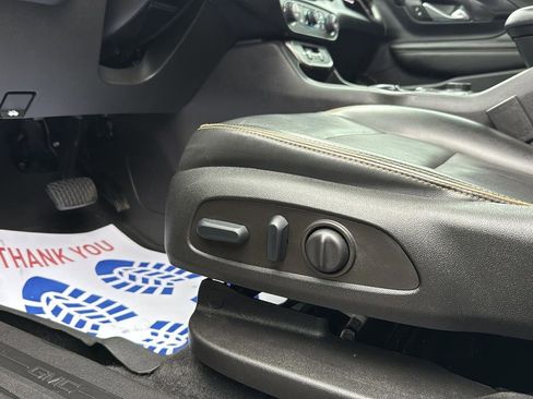 Used 2022 GMC Terrain AT4 w/ Tech Package image 9