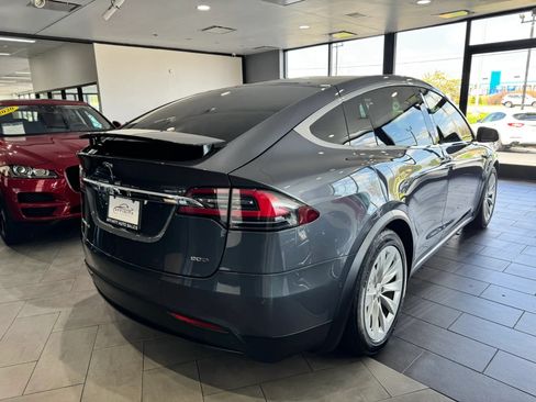 Used 2017 Tesla Model X 90D AWD/4WD image 5