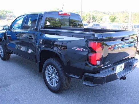 New 2024 Chevrolet Colorado LT w/ LT Convenience Package III image 4