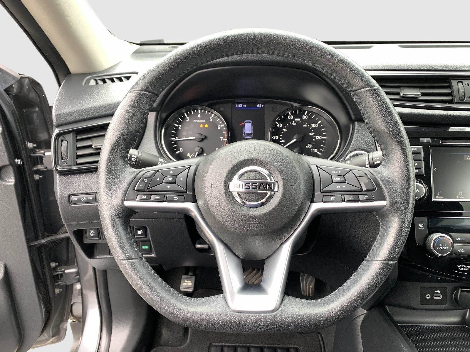 Used 2020 Nissan Rogue SV AWD/4WD image 14