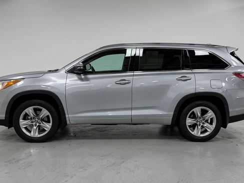 Used 2016 Toyota Highlander Limited image 2