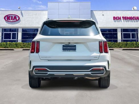 Certified 2023 Kia Sorento SX Prestige AWD/4WD image 5