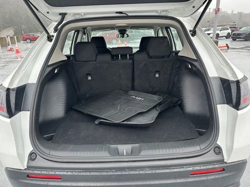 Certified 2023 Honda HR-V LX image 12