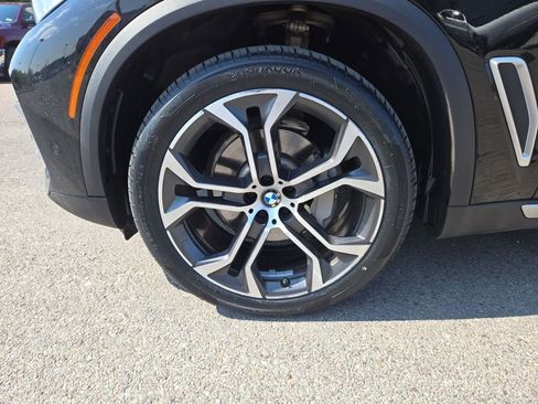 Used 2022 BMW X5 xDrive40i w/ Parking Assistance Package image 10