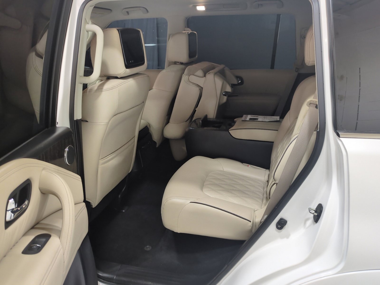 Used 2022 Nissan Armada Platinum AWD/4WD image 17