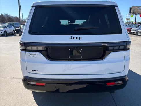 New 2026 Jeep Grand Wagoneer Limited AWD/4WD image 8