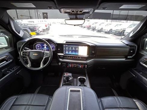 Used 2022 Chevrolet Silverado 1500 High Country w/ High Country Premium Package image 16