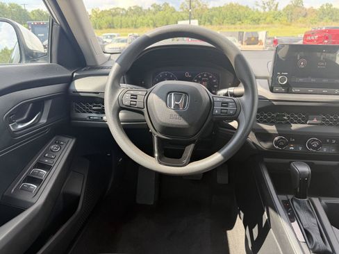 Used 2023 Honda Accord LX image 8