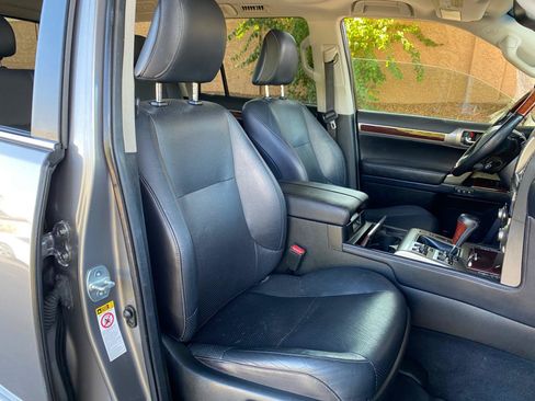 Used 2014 Lexus GX 460 Luxury AWD/4WD image 54