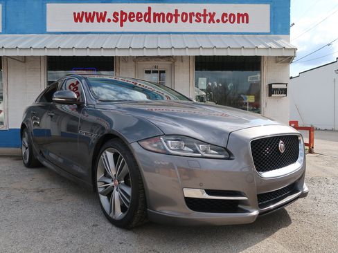 Used 2016 Jaguar XJ Supercharged image 6
