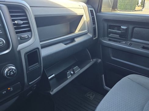Used 2016 RAM 2500 Tradesman w/ Chrome Appearance Group AWD/4WD image 27