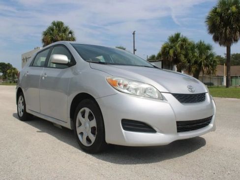 Used 2009 Toyota Matrix FWD image 17