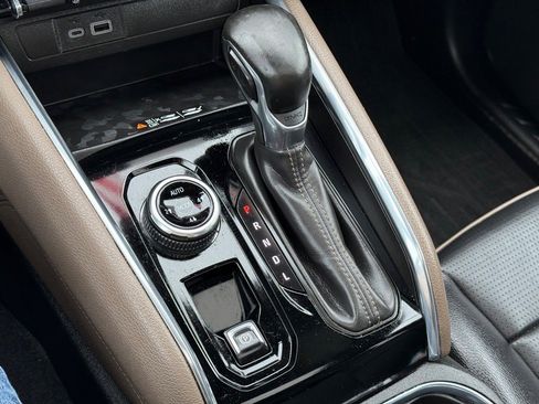 Used 2023 GMC Canyon Denali w/ Denali Black Edition image 21