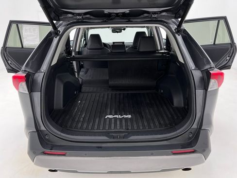 Used 2019 Toyota RAV4 Limited image 24