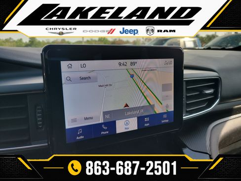 Used 2024 Ford Explorer ST-Line w/ Class IV Trailer Tow Package RWD image 23