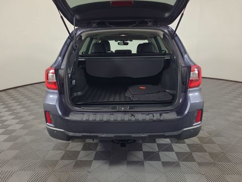 Used 2017 Subaru Outback 2.5i Limited AWD/4WD image 25