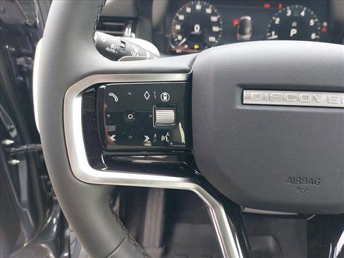 New 2025 Land Rover Discovery Sport S image 17