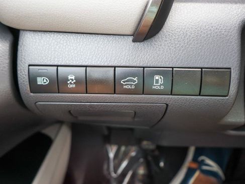 Used 2019 Toyota Camry LE image 21