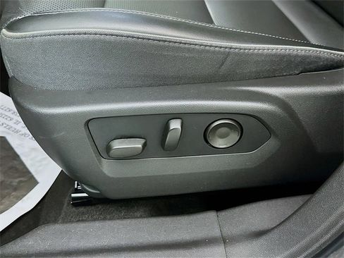 Used 2021 Buick Envision Essence image 18