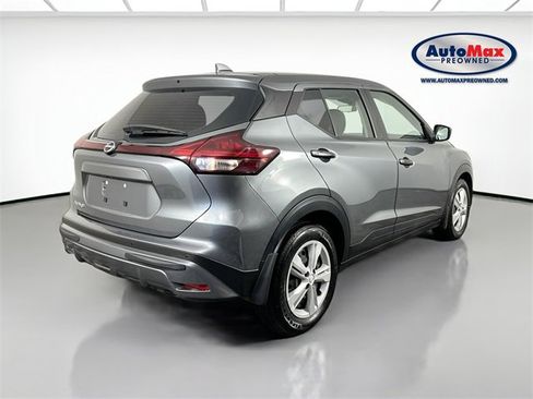 Used 2024 Nissan Kicks S image 2