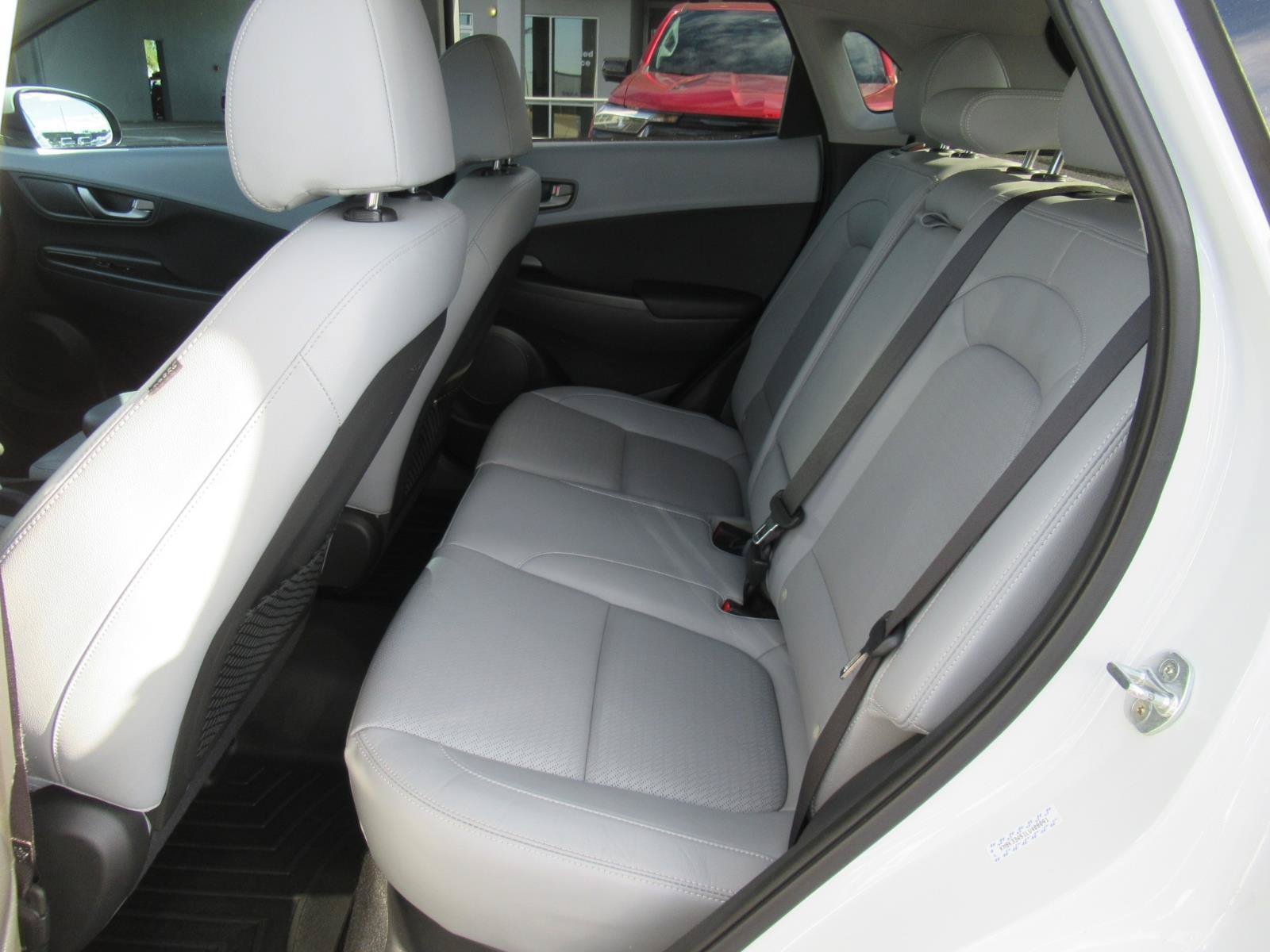 Used 2020 Hyundai Kona Limited FWD image 39