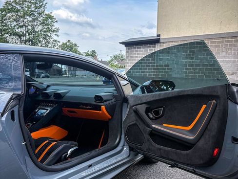 Used 2024 Lamborghini Huracan Tecnica RWD image 16