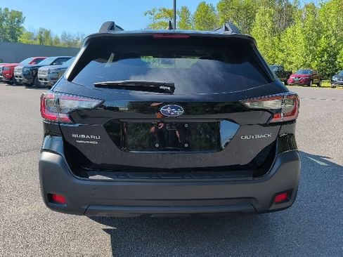Used 2023 Subaru Outback Premium AWD/4WD image 4