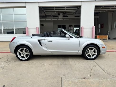 Used 2003 Toyota MR2 RWD image 8