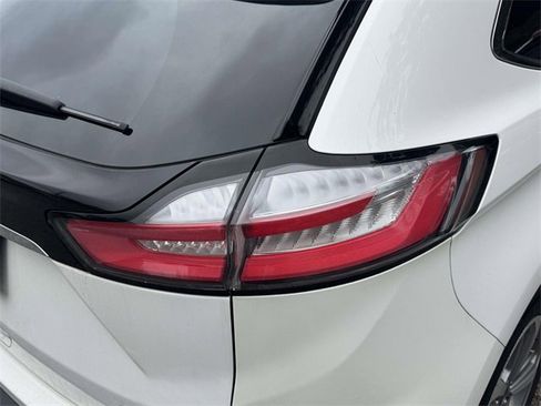 Used 2020 Ford Edge SEL w/ Cold Weather Package image 8