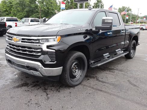 New 2026 Chevrolet Silverado 1500 LTZ w/ LTZ Premium Package AWD/4WD image 24