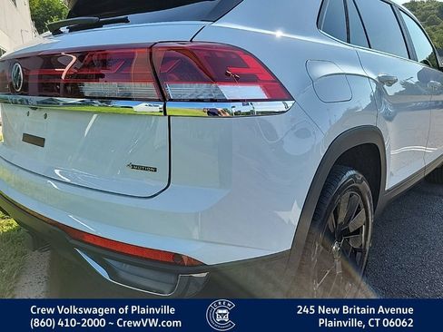 Used 2024 Volkswagen Atlas Cross Sport SE w/ Panoramic Sunroof Package AWD/4WD image 32