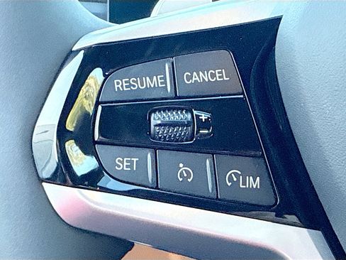 New 2026 BMW 330i Sedan image 39