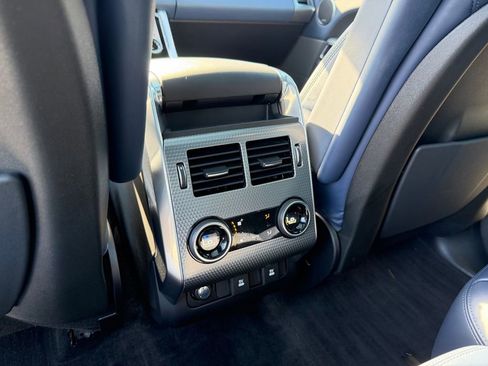 Used 2021 Land Rover Range Rover Sport HST image 23