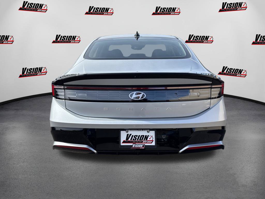 New 2026 Hyundai Sonata SEL FWD image 4